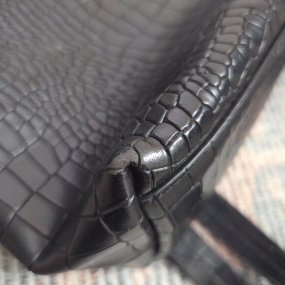 H Halston Women's Black Croc Embossed Backpack Handbag - Picture 7 of 12